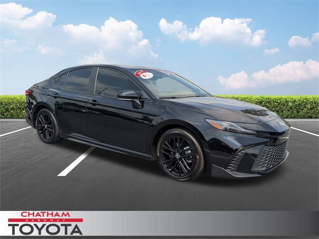 2025 Toyota Camry Hybrid SE — Sedan — 15,305 mi — Savannah, GA