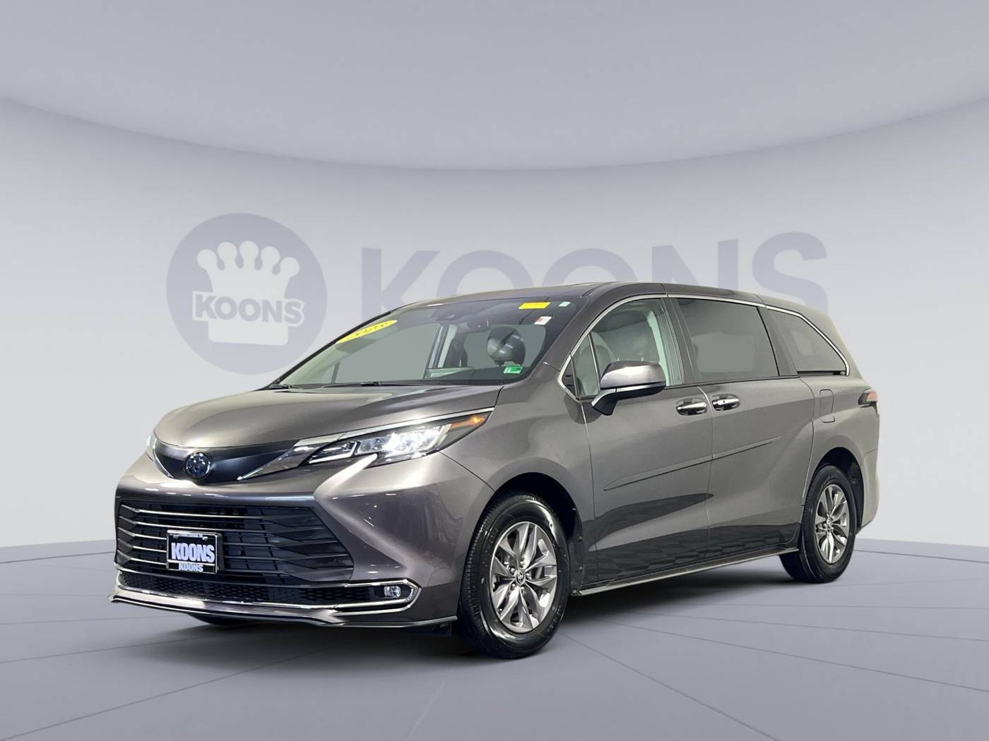 2023 Toyota Sienna XLE — Minivan — 54,529 mi — Vienna, VA