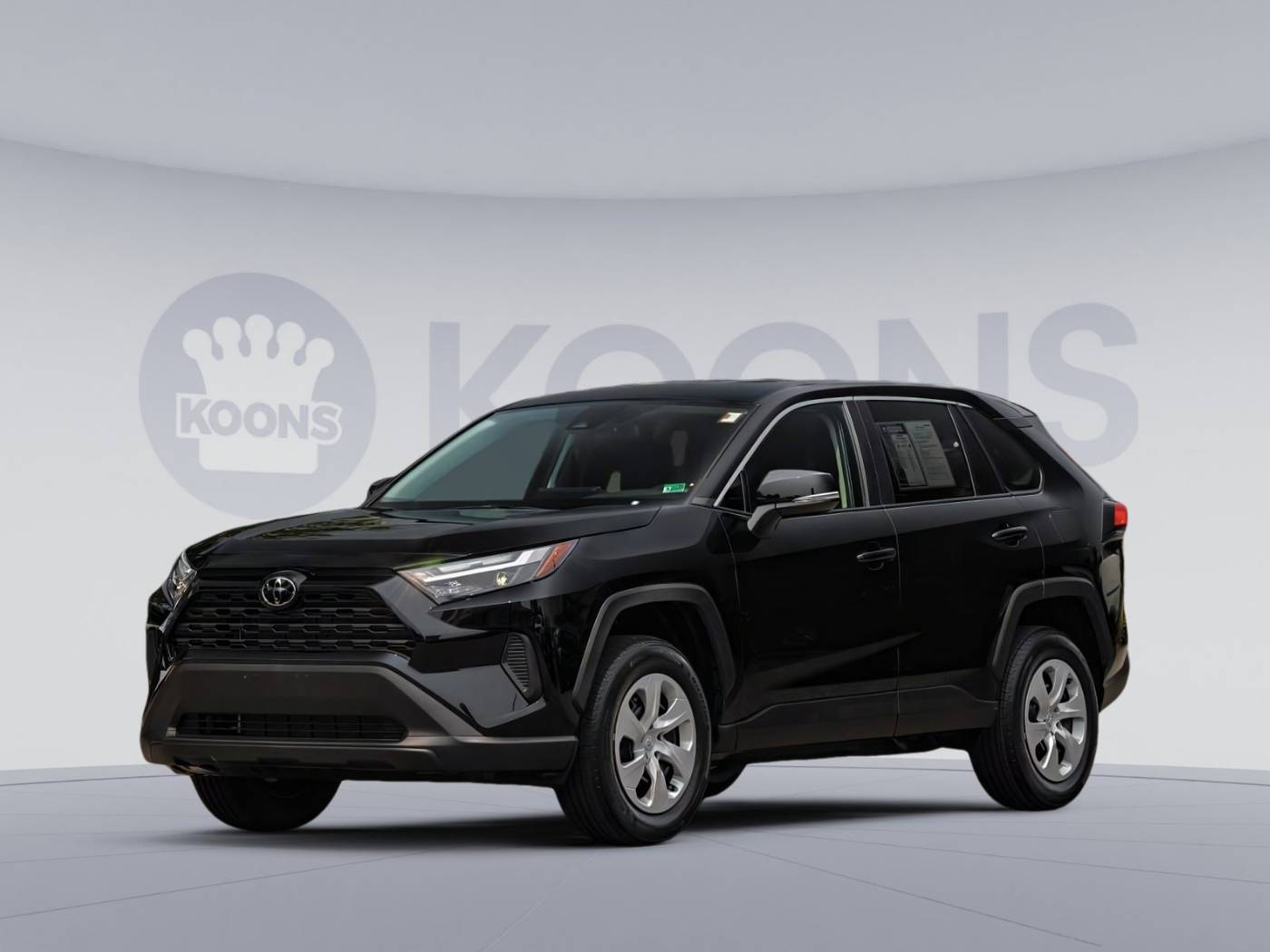 2025 Toyota RAV4 LE — SUV — 145 mi — Vienna, VA