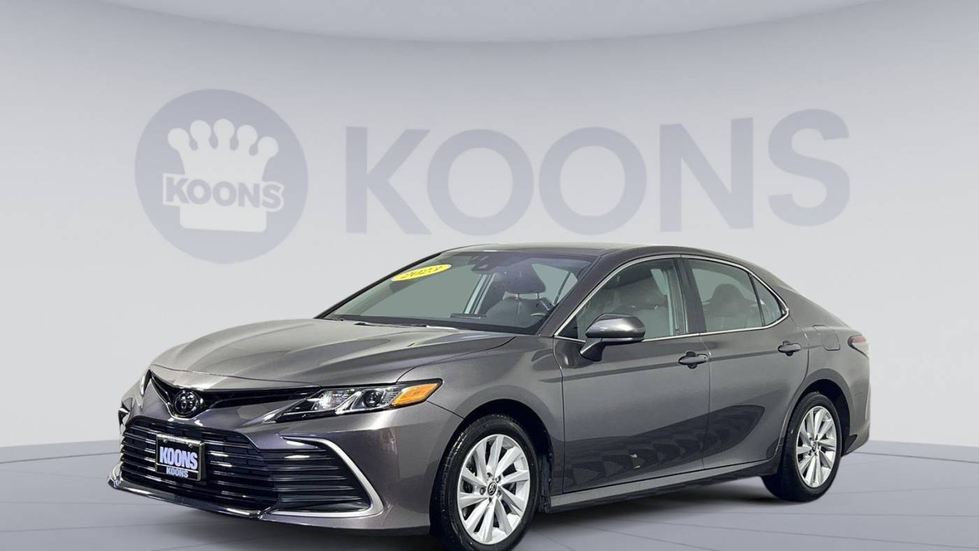 2024 Toyota Camry LE — Sedan — 62,869 mi — Vienna, VA