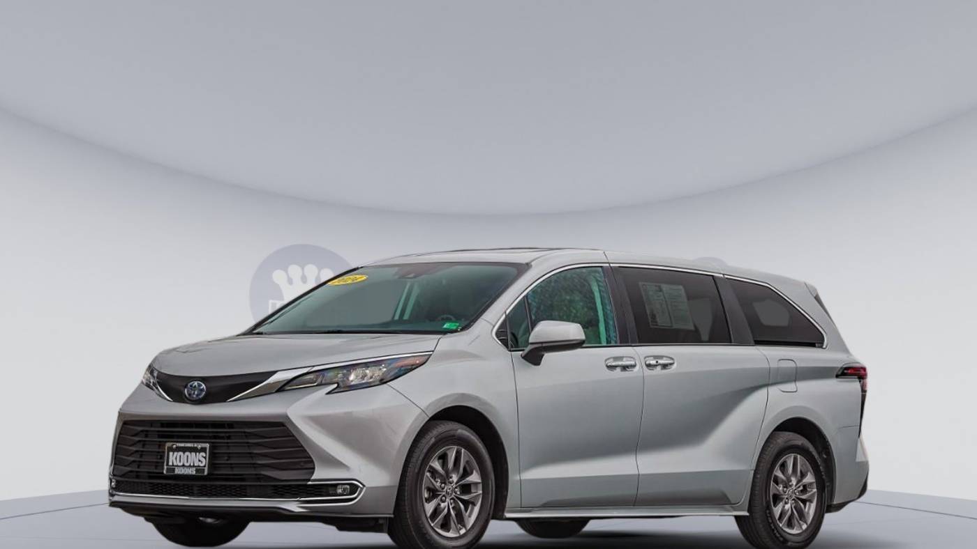 2024 Toyota Sienna XLE — Minivan — 19,058 mi — Vienna, VA
