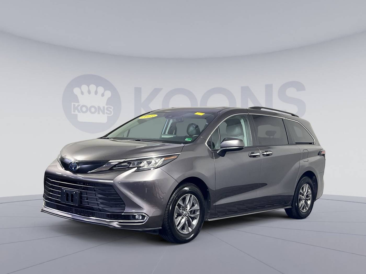2023 Toyota Sienna XLE — Minivan — 71,500 mi — Vienna, VA