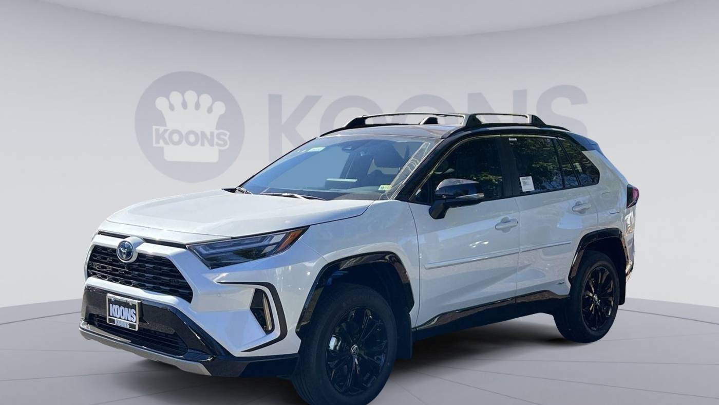 2024 Toyota RAV4 Hybrid XSE — SUV — 8,424 mi — Vienna, VA
