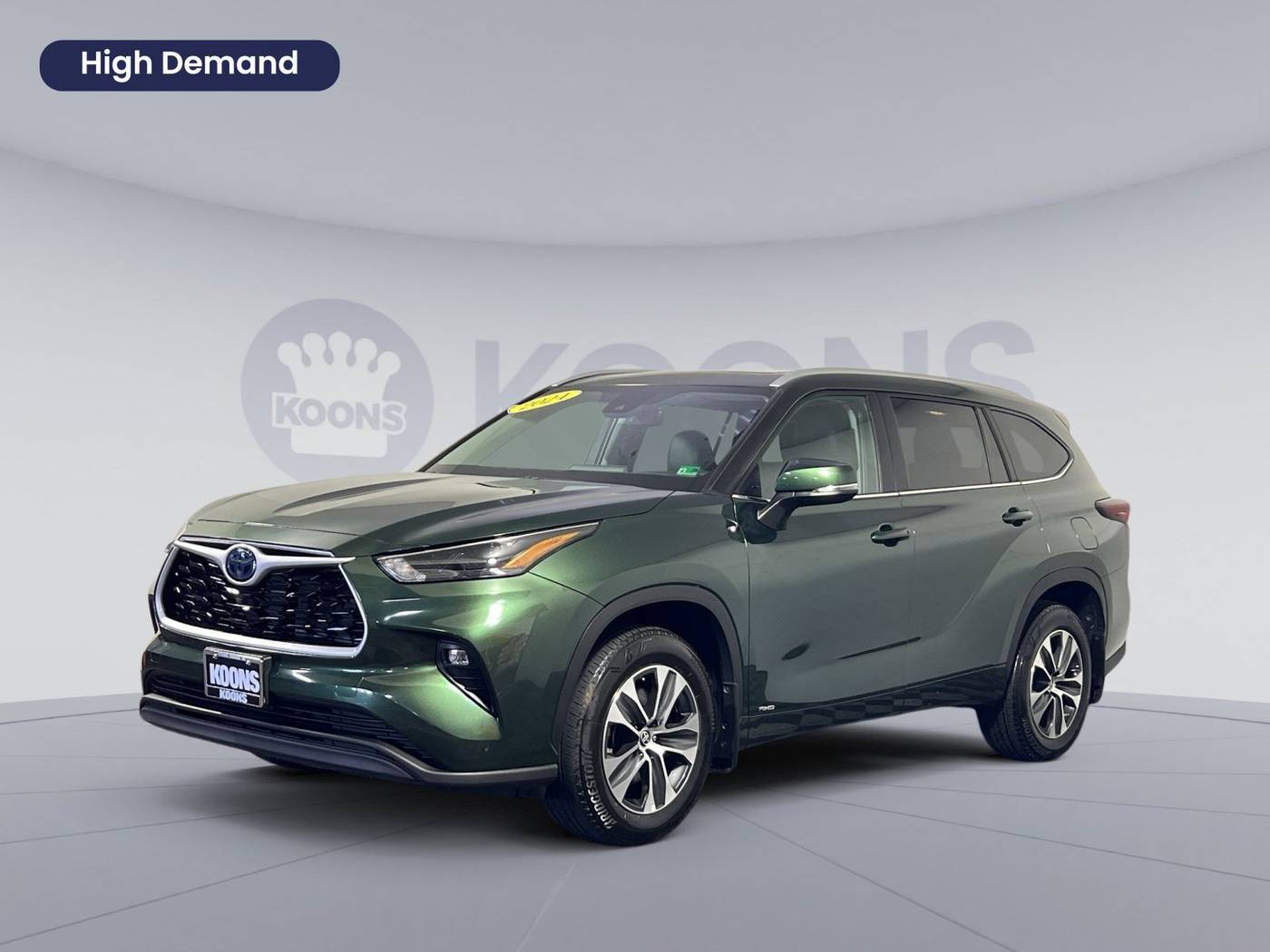 2024 Toyota Highlander Hybrid XLE — SUV — 27,137 mi — Vienna, VA