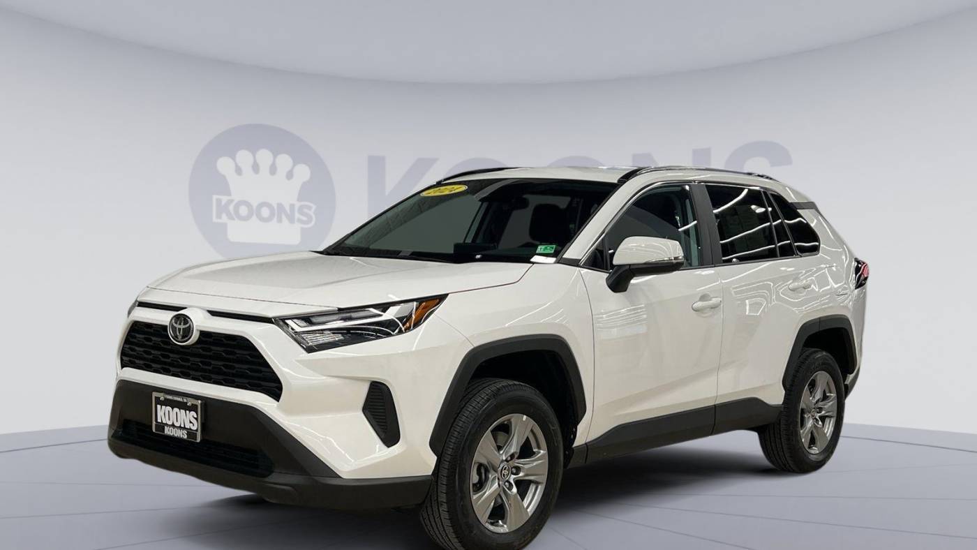 2024 Toyota RAV4 XLE — SUV — 16,979 mi — Vienna, VA