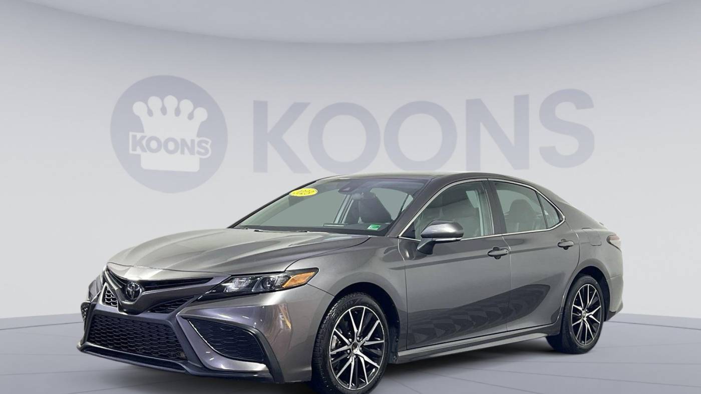 2023 Toyota Camry SE — Sedan — 50,820 mi — Vienna, VA