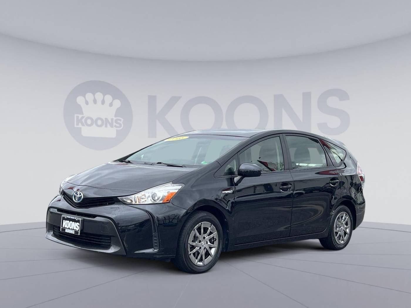 2016 Toyota Prius v Two — Wagon — 91,740 mi — Vienna, VA