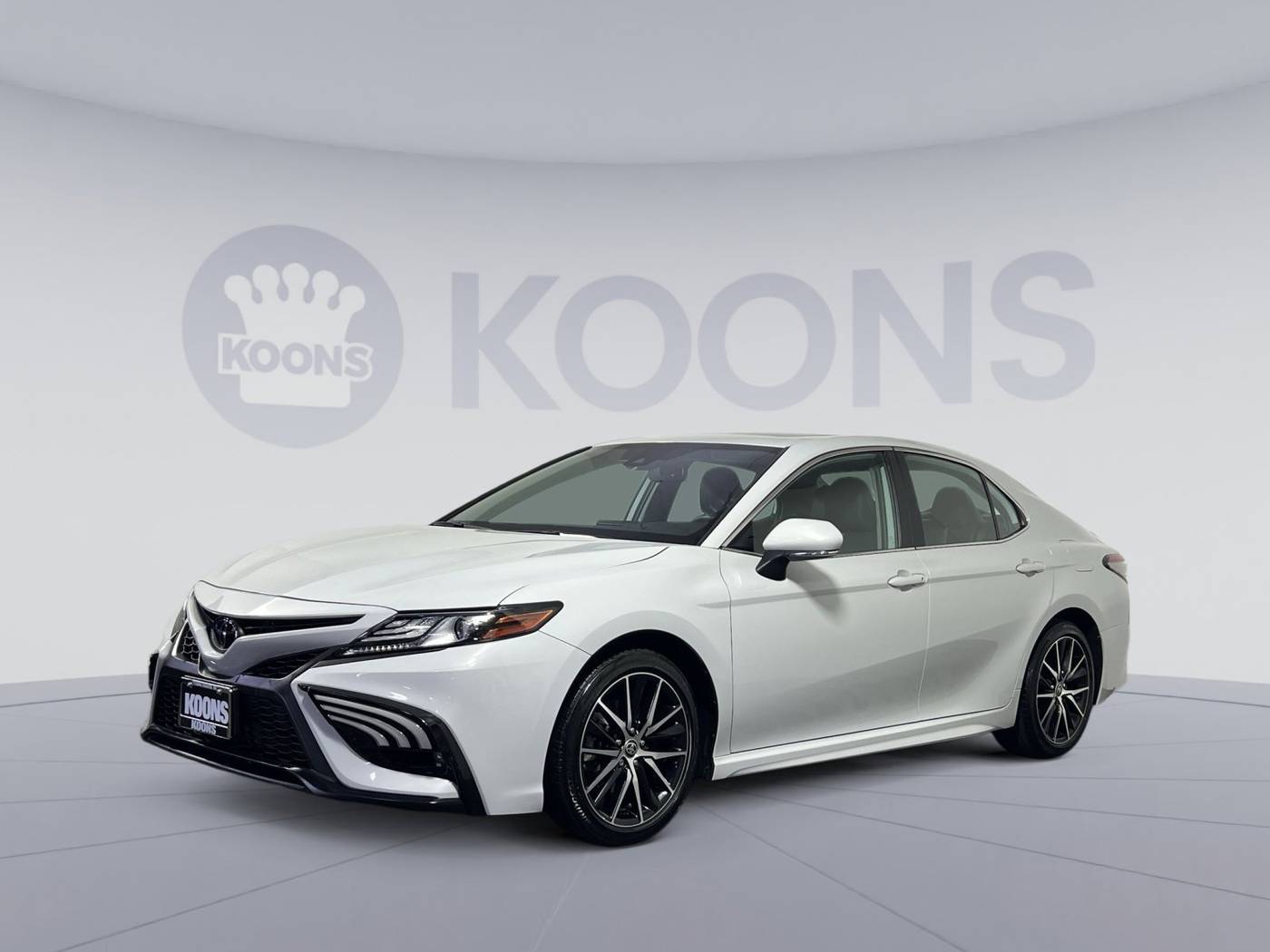 2023 Toyota Camry SE — Sedan — 23,745 mi — Vienna, VA
