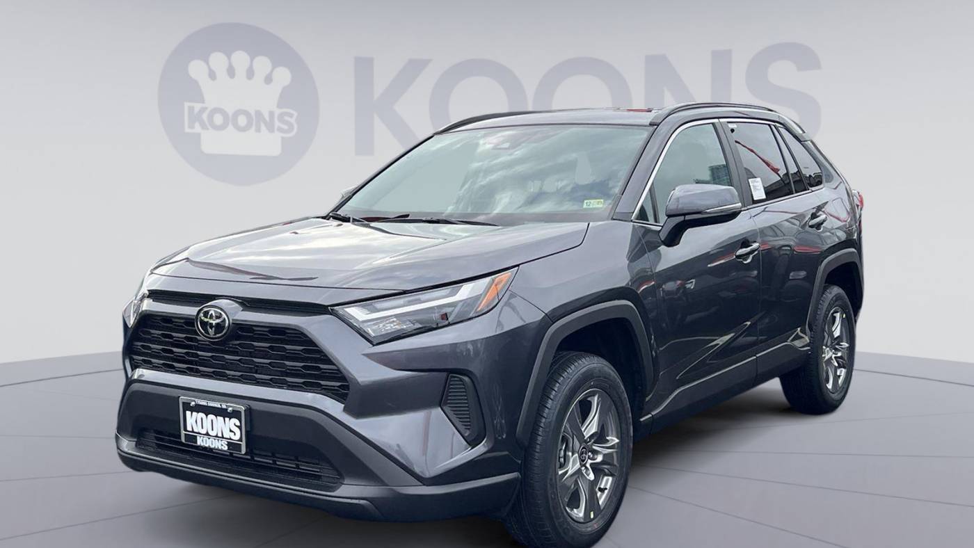 2025 Toyota RAV4 XLE — SUV — 3,752 mi — Vienna, VA