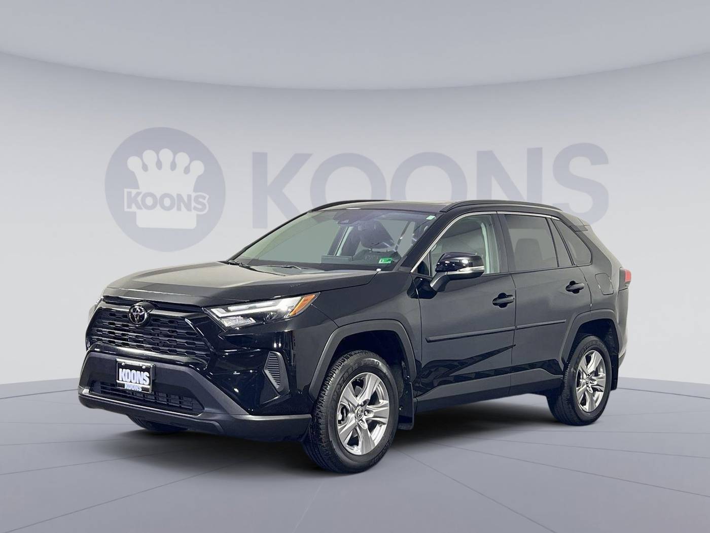 2022 Toyota RAV4 XLE — SUV — 25,730 mi — Vienna, VA