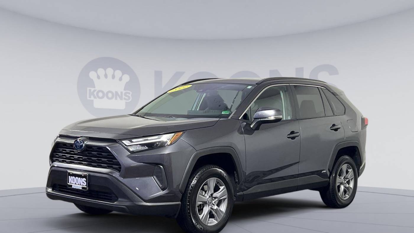 2022 Toyota RAV4 Hybrid XLE — SUV — 25,830 mi — Vienna, VA