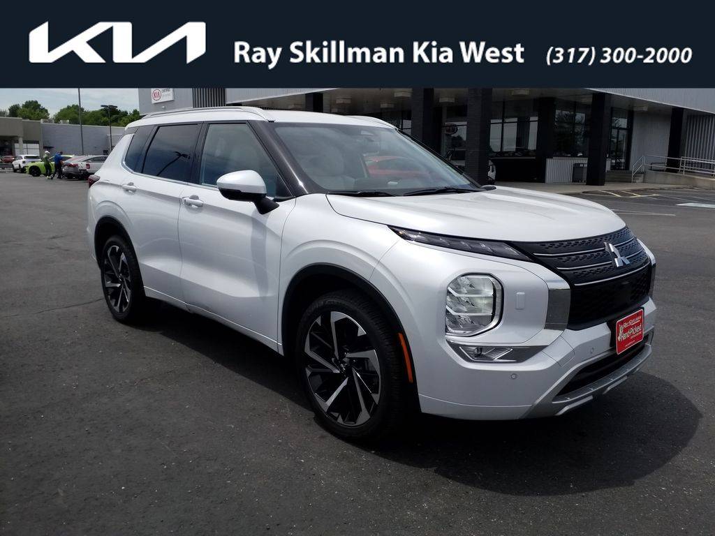 2024 Mitsubishi Outlander SEL — SUV — 8,561 mi — Indianapolis, IN