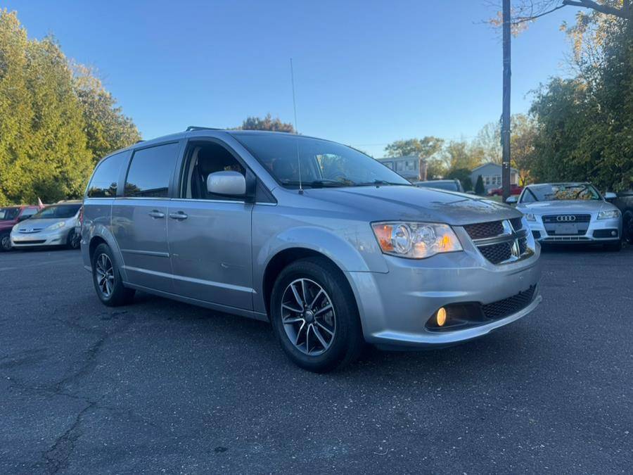 2017 Dodge Grand Caravan SXT — Minivan — 48,698 mi — Burlington, NJ