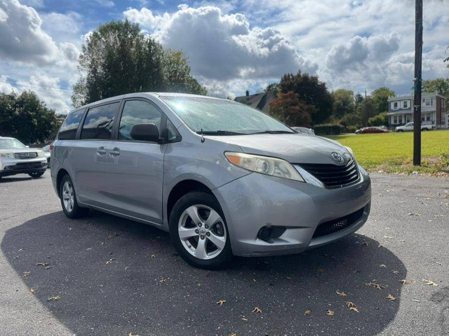 2012 Toyota Sienna LE — Minivan — 173,206 mi — Burlington, NJ