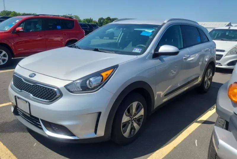 2019 Kia Niro Hybrid LX — SUV — 89,766 mi — Hazlet, NJ