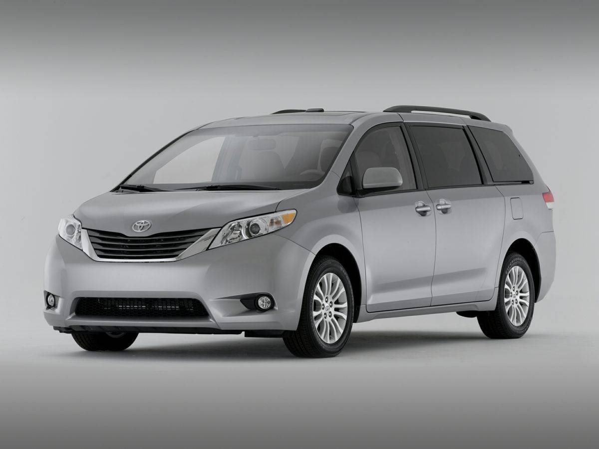 2013 Toyota Sienna XLE — Minivan — 126,190 mi — Lawrenceville, GA