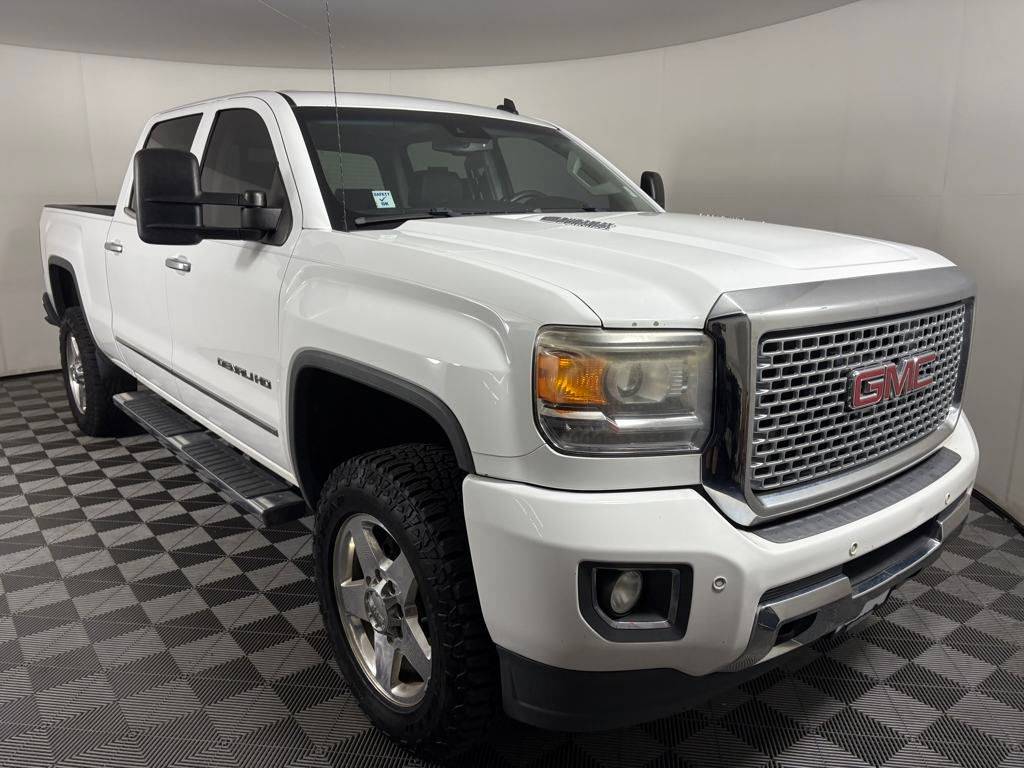 2015 GMC Sierra 2500HD Denali — Pickup Truck — 105,794 mi — Colorado Springs, CO