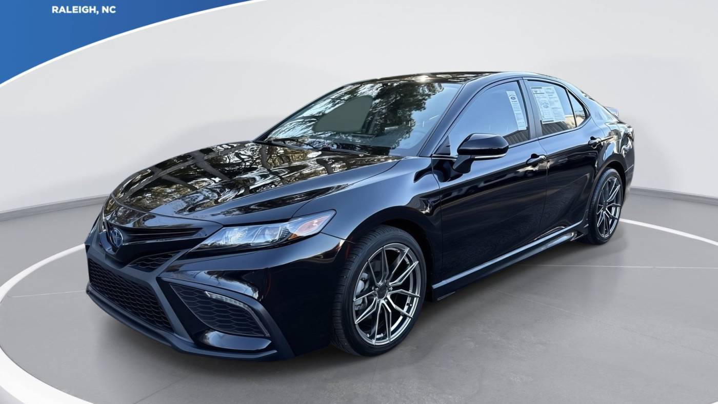 2023 Toyota Camry Hybrid SE — Sedan — 16,027 mi — Raleigh, NC