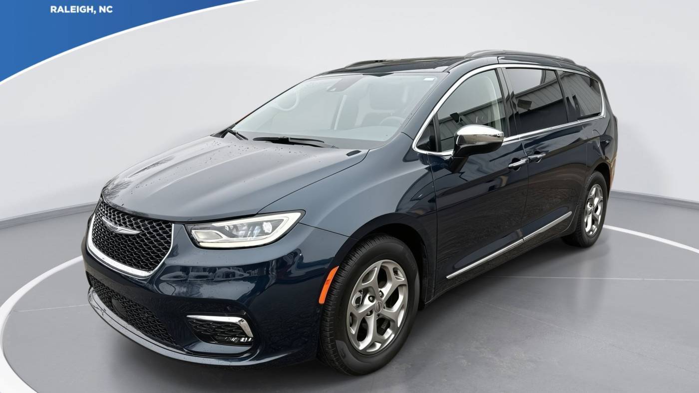 2023 Chrysler Pacifica Limited — Minivan — 18,172 mi — Raleigh, NC