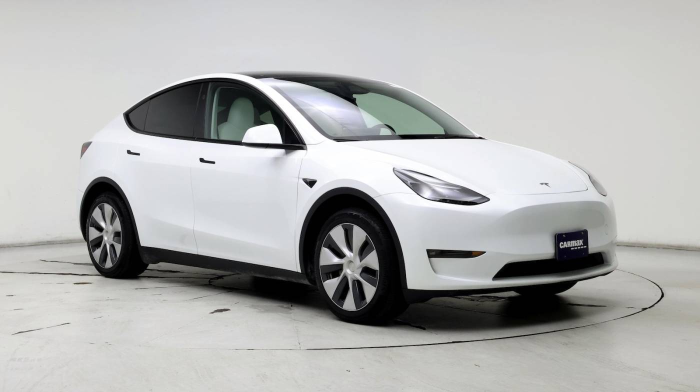 2024 Tesla Model Y Long Range — SUV — 4,852 mi — Warrensville Heights, OH