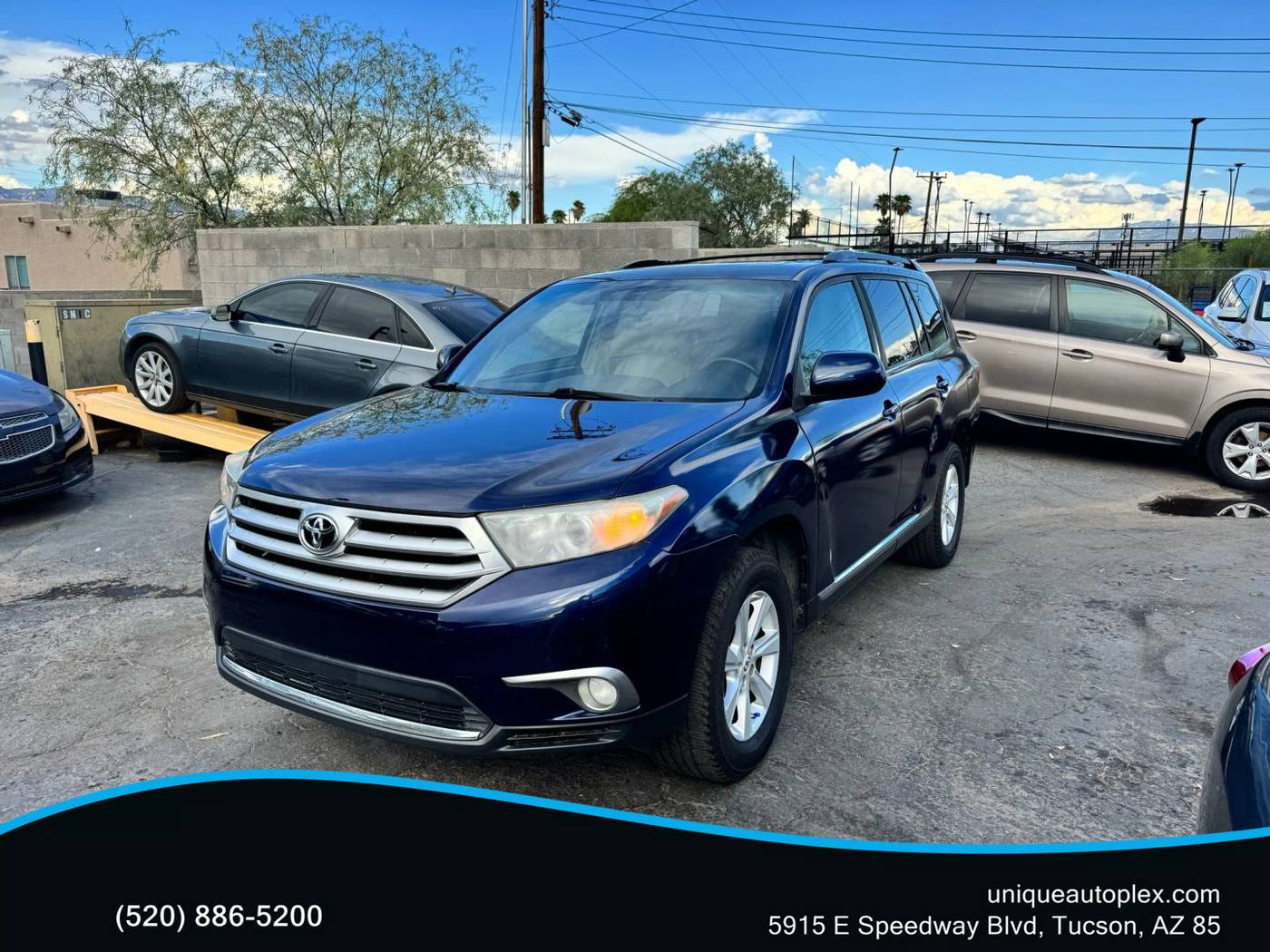 2011 Toyota Highlander SE V6 — SUV — 257,711 mi — Tuscon, AZ