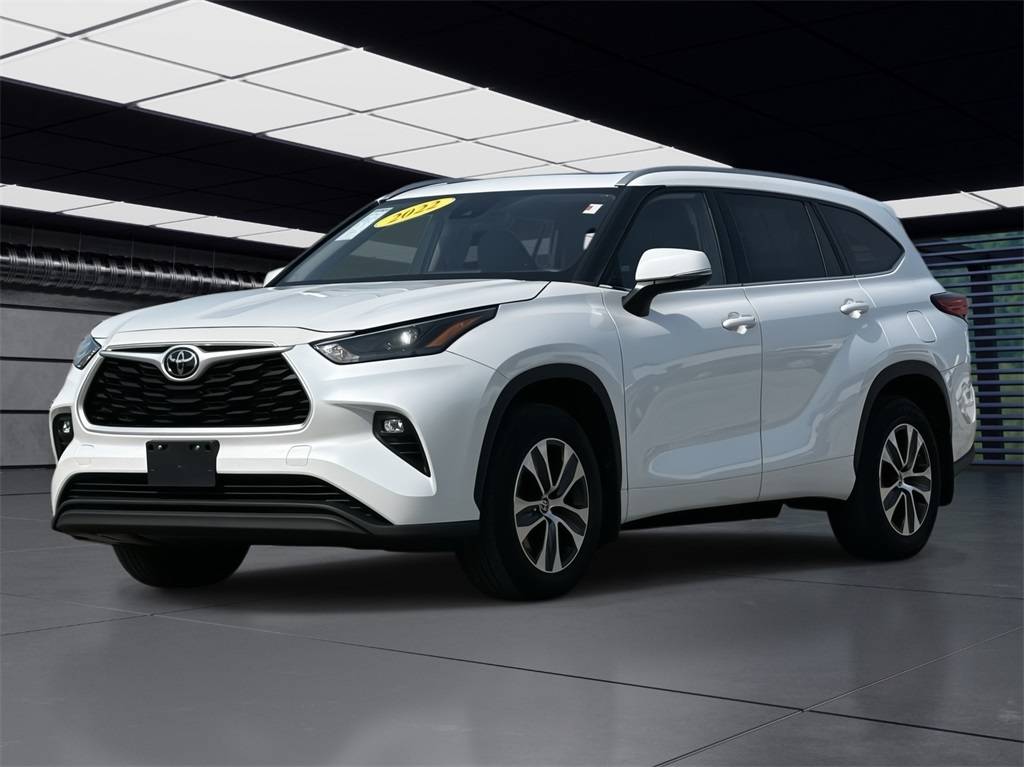 2022 Toyota Highlander XLE — SUV — 40,848 mi — Burns Harbor, IN
