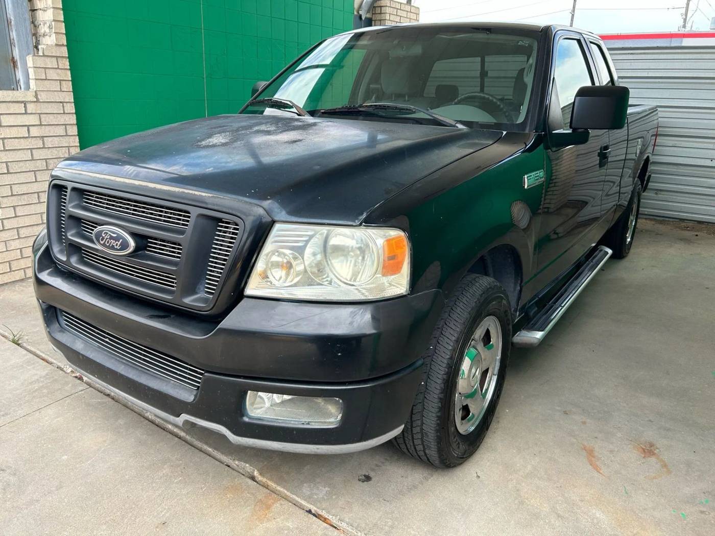 2005 Ford F-150 XL — Pickup Truck — 128,164 mi — Houston, TX