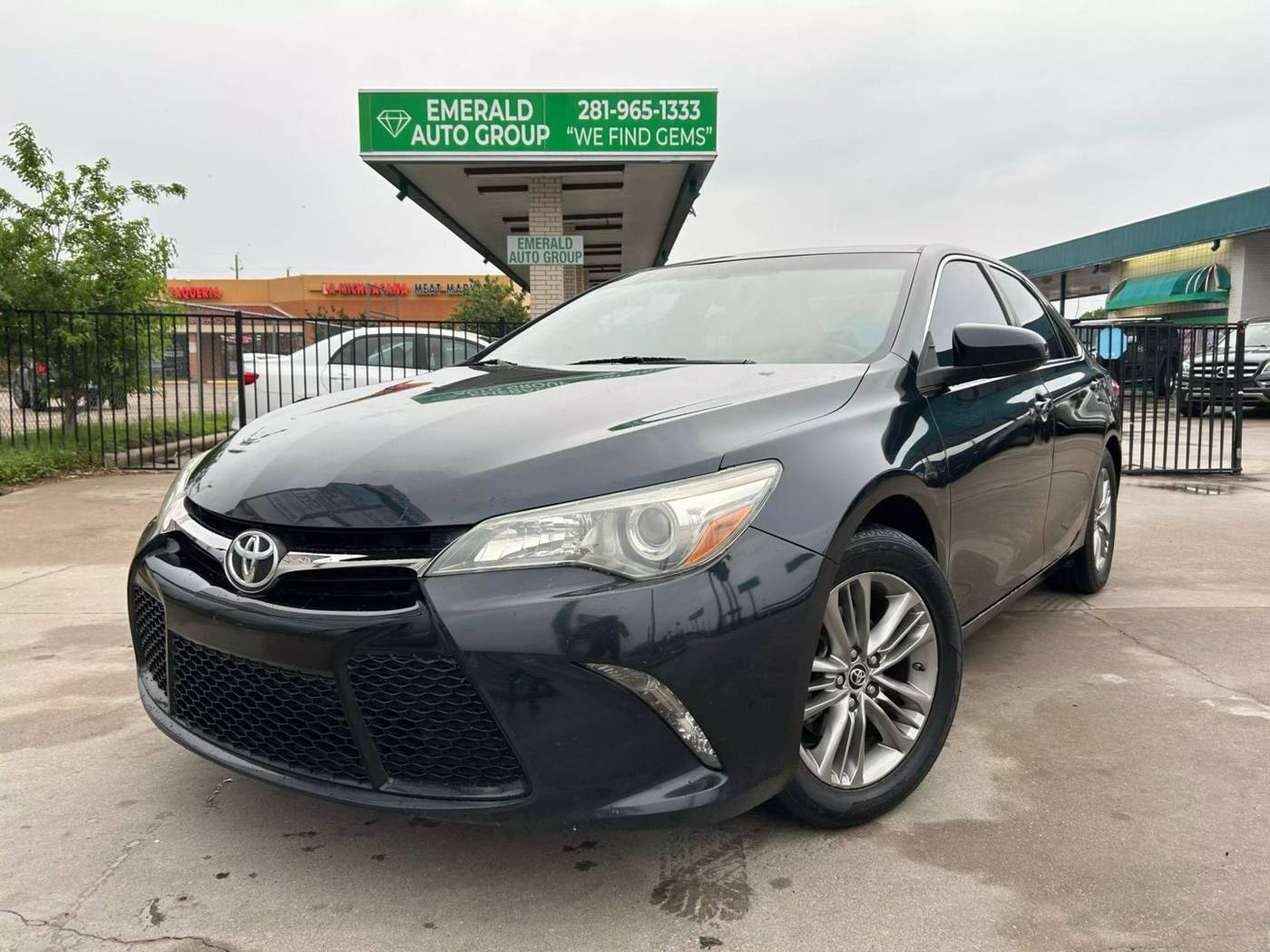 2016 Toyota Camry SE — Sedan — 135,745 mi — Houston, TX