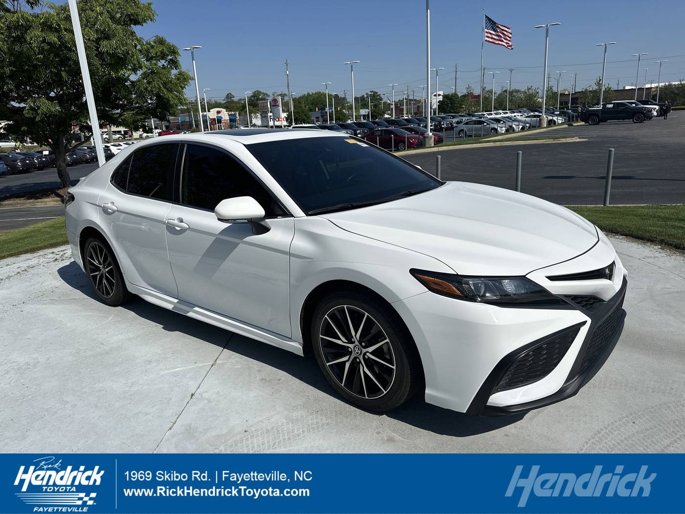 2022 Toyota Camry SE — Sedan — 31,743 mi — Fayetteville, NC