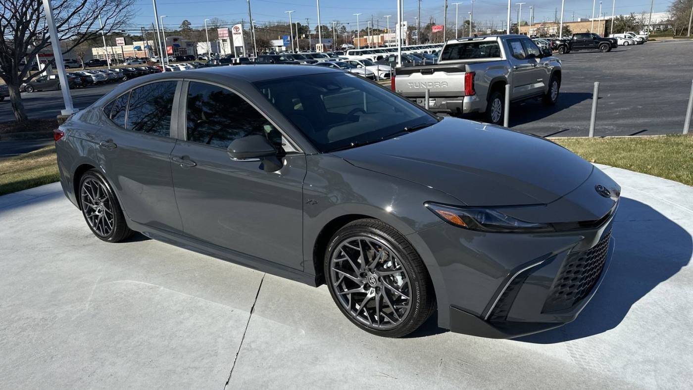 2025 Toyota Camry SE — Sedan — 4,000 mi — Fayetteville, NC