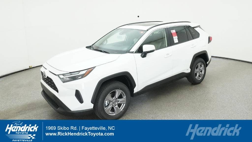 2025 Toyota RAV4 Hybrid XLE — SUV — 5,000 mi — Fayetteville, NC