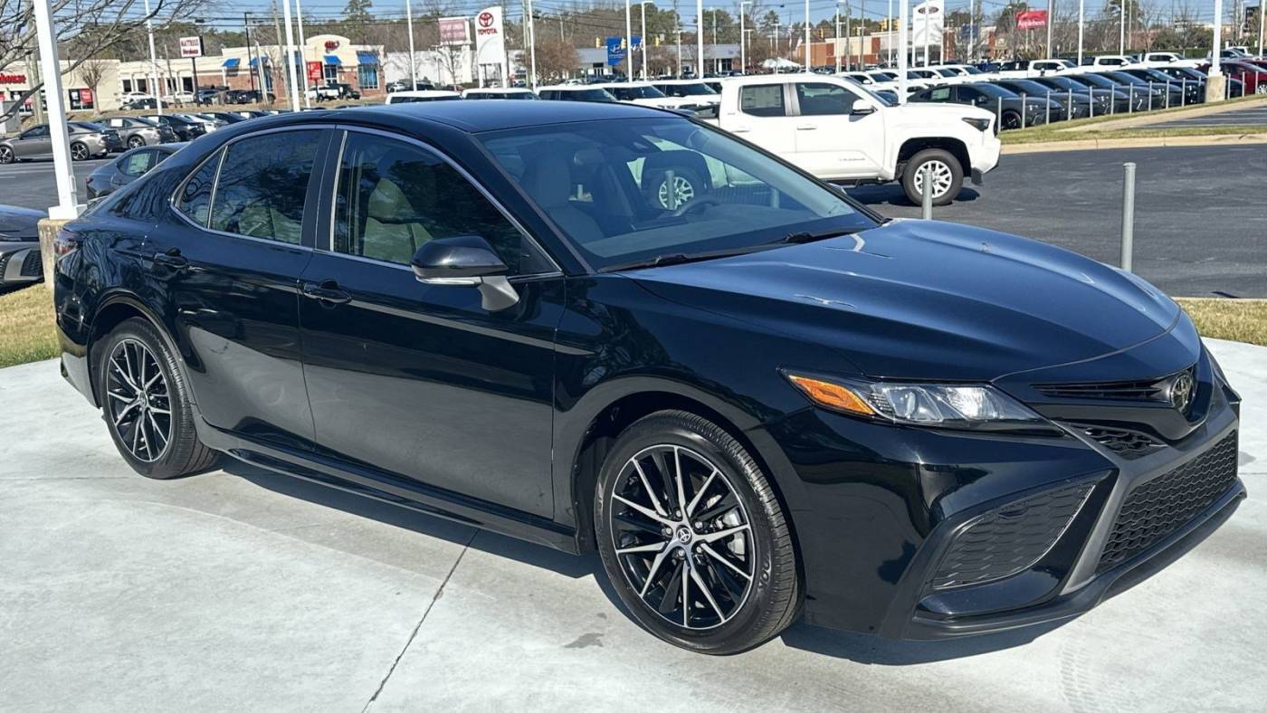 2023 Toyota Camry SE — Sedan — 11,736 mi — Fayetteville, NC
