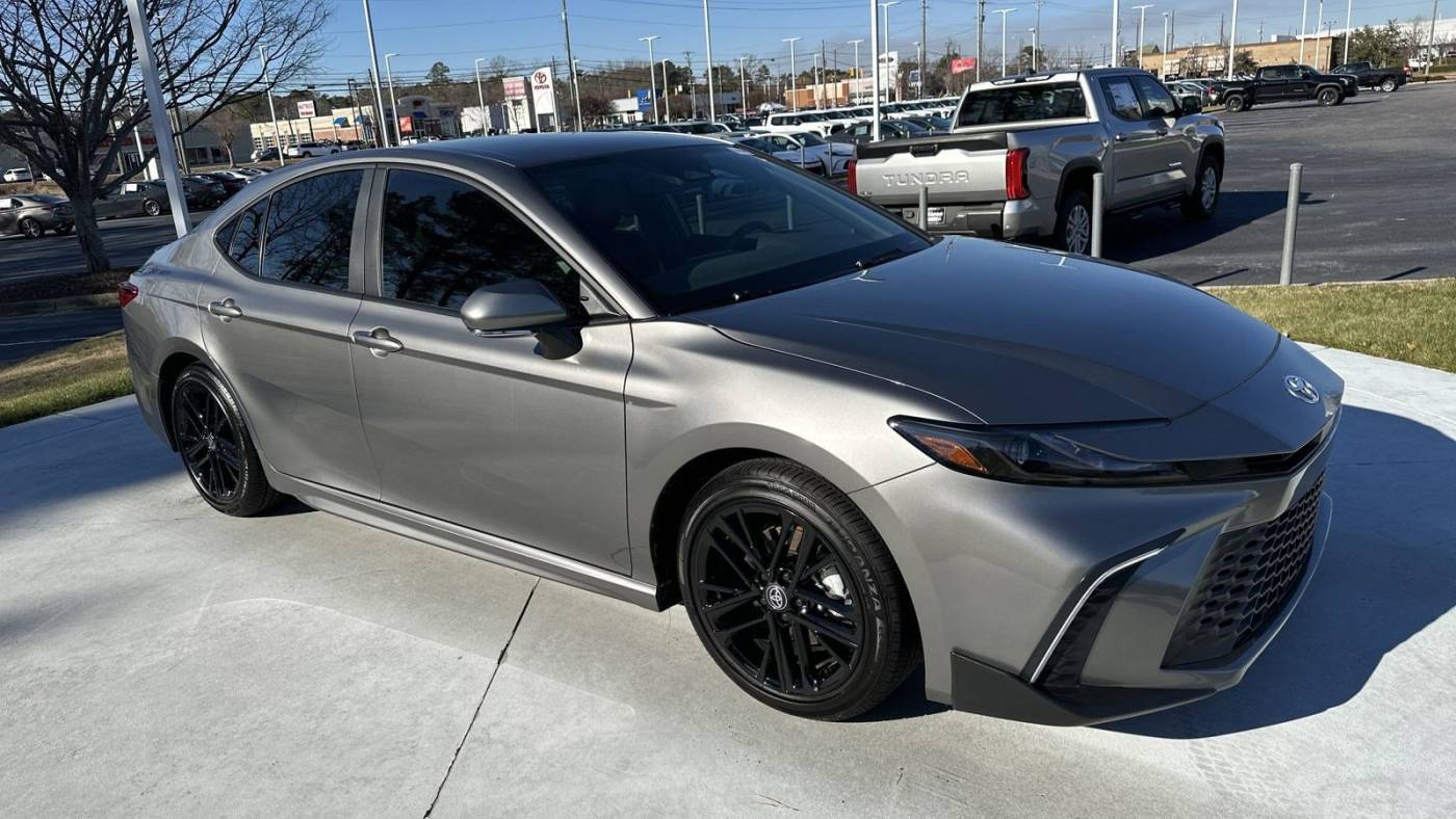 2025 Toyota Camry SE — Sedan — 4,463 mi — Fayetteville, NC