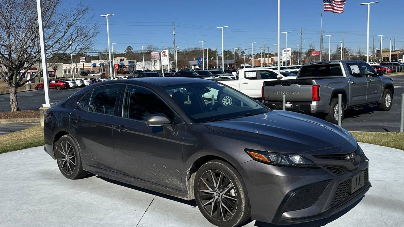 2022 Toyota Camry SE — Sedan — 65,200 mi — Fayetteville, NC