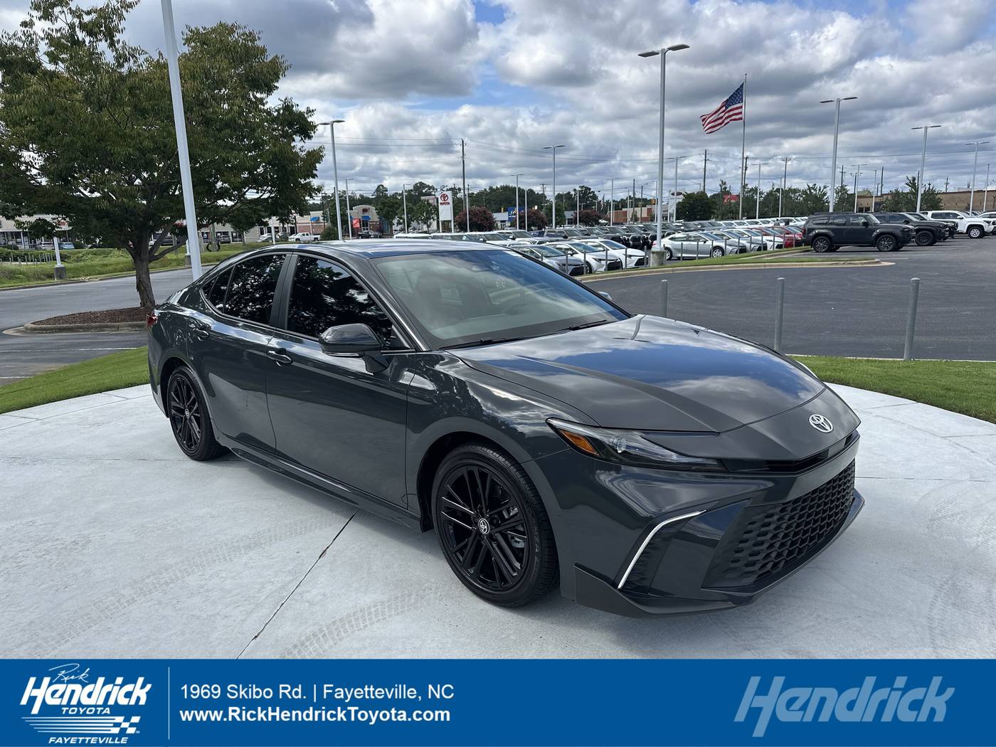 2025 Toyota Camry Hybrid SE — Sedan — 962 mi — Fayetteville, NC