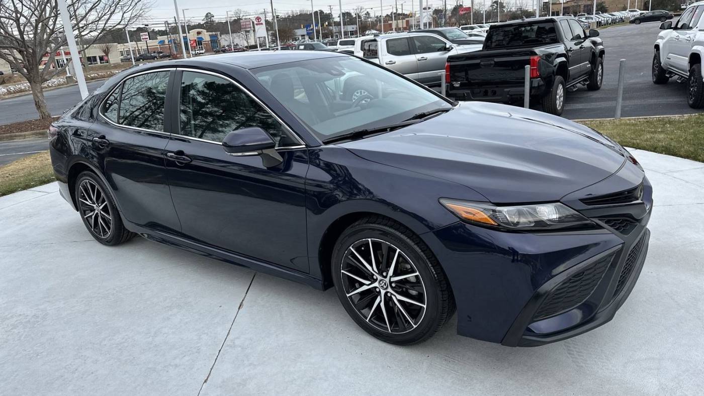 2022 Toyota Camry SE — Sedan — 65,595 mi — Fayetteville, NC