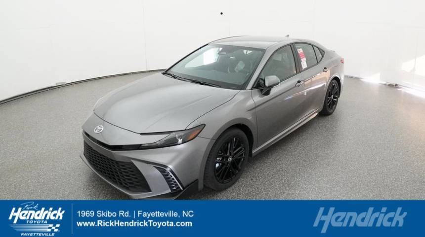 2025 Toyota Camry SE — Sedan — 5,000 mi — Fayetteville, NC