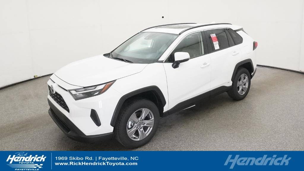 2025 Toyota RAV4 Hybrid XLE — SUV — 1,396 mi — Fayetteville, NC