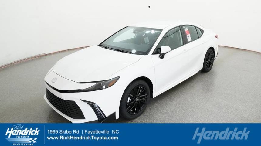 2025 Toyota Camry SE — Sedan — 1,472 mi — Fayetteville, NC