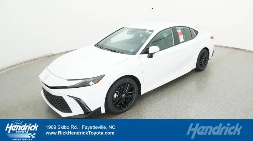 2025 Toyota Camry SE — Sedan — 1,906 mi — Fayetteville, NC