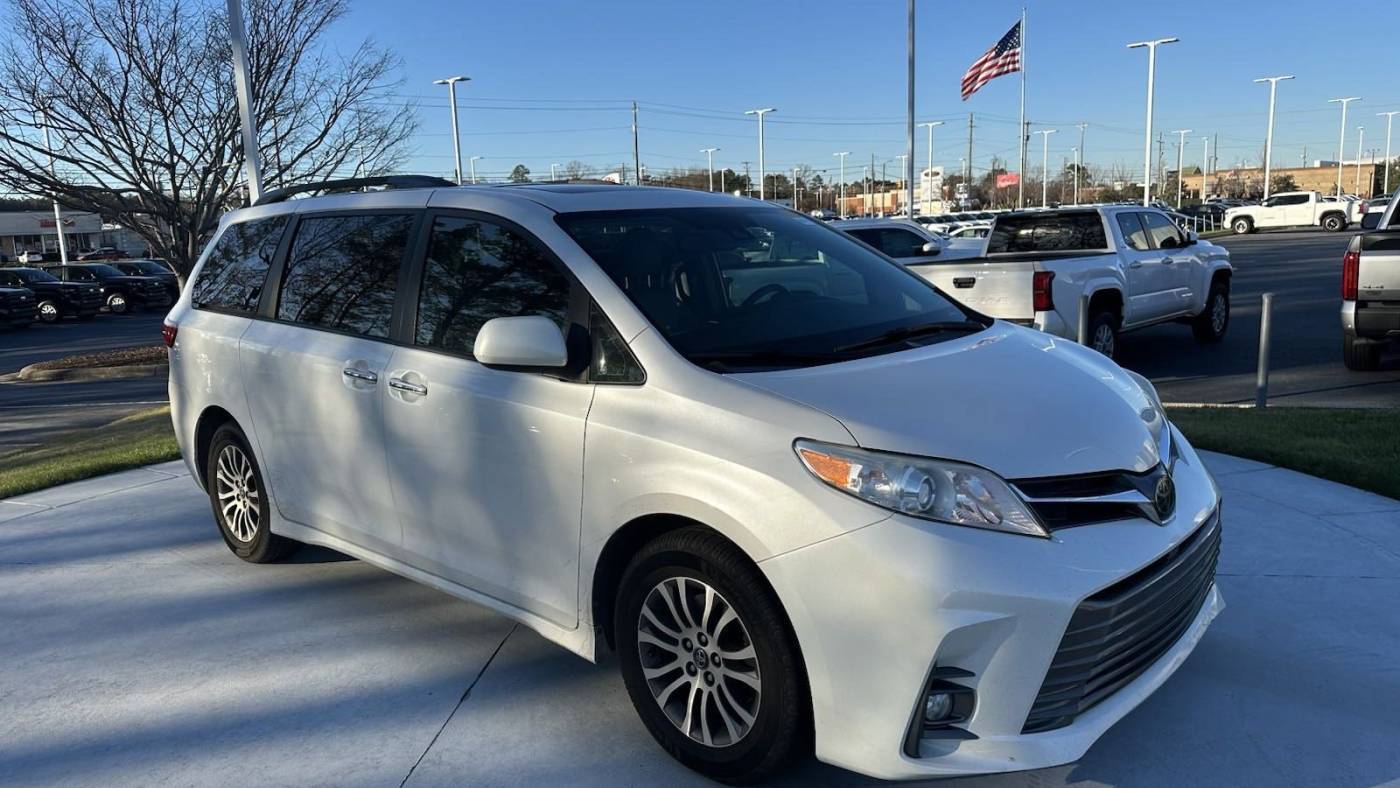 2019 Toyota Sienna XLE — Minivan — 113,782 mi — Fayetteville, NC