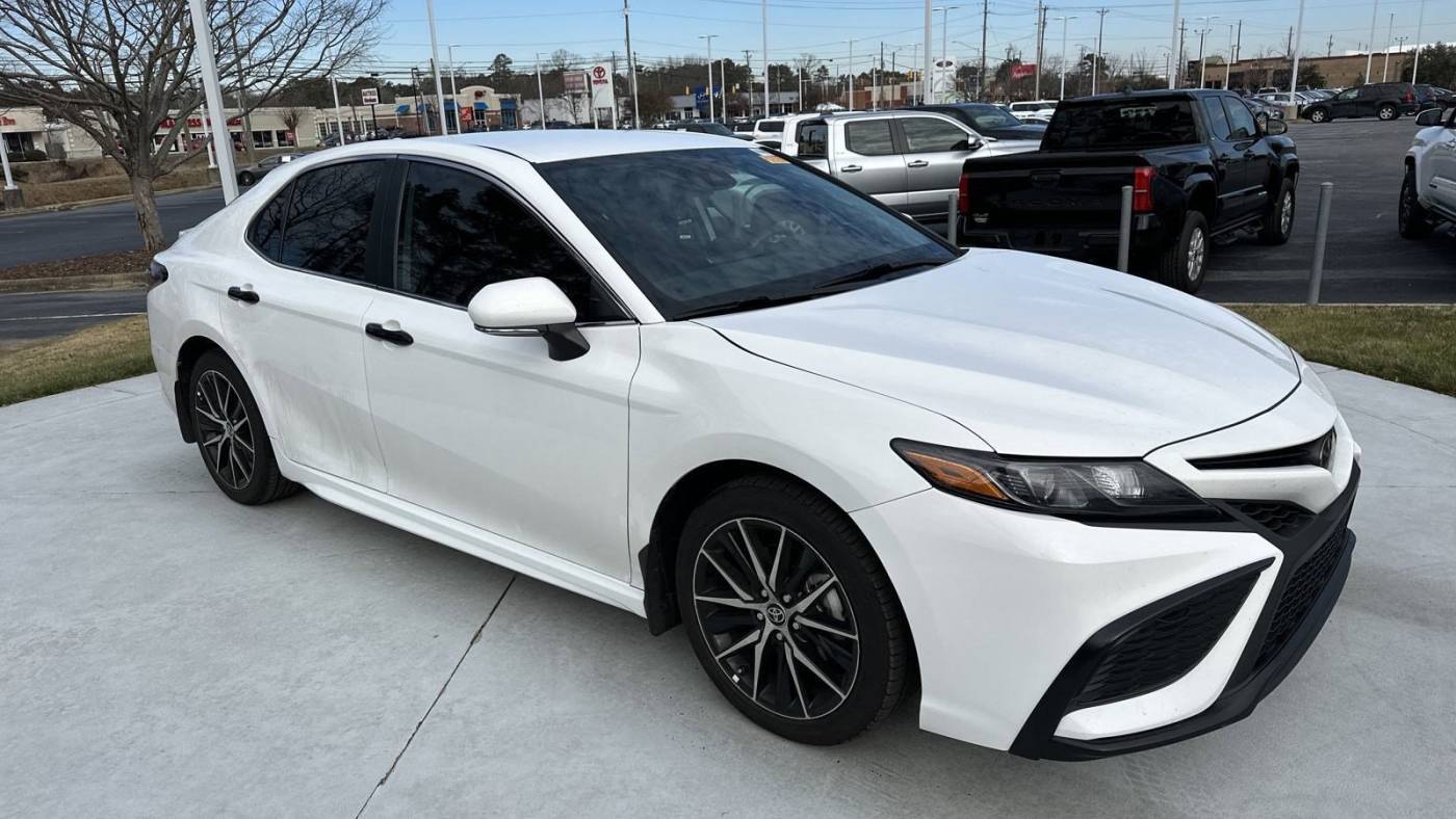 2024 Toyota Camry SE — Sedan — 26,014 mi — Fayetteville, NC