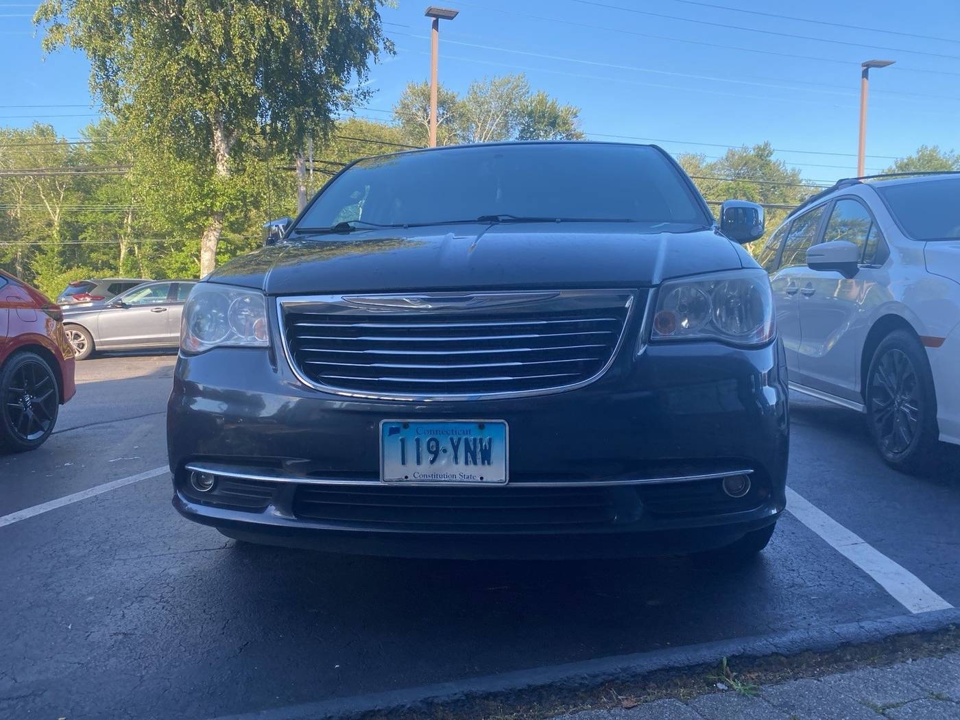 2014 Chrysler Town & Country Touring-L — Minivan — 85,258 mi — Groton, CT