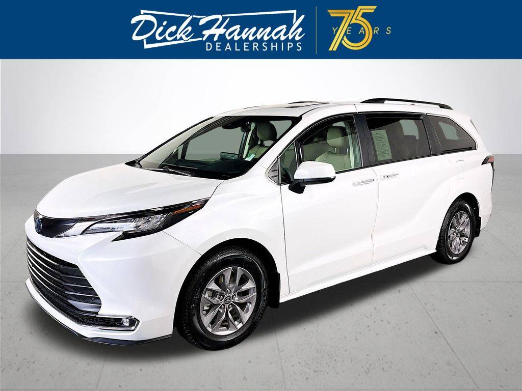 2022 Toyota Sienna XLE — Minivan — 55,973 mi — Vancouver, WA