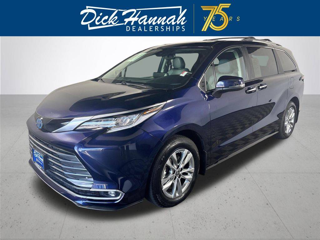 2024 Toyota Sienna Limited — Minivan — 15,396 mi — Vancouver, WA