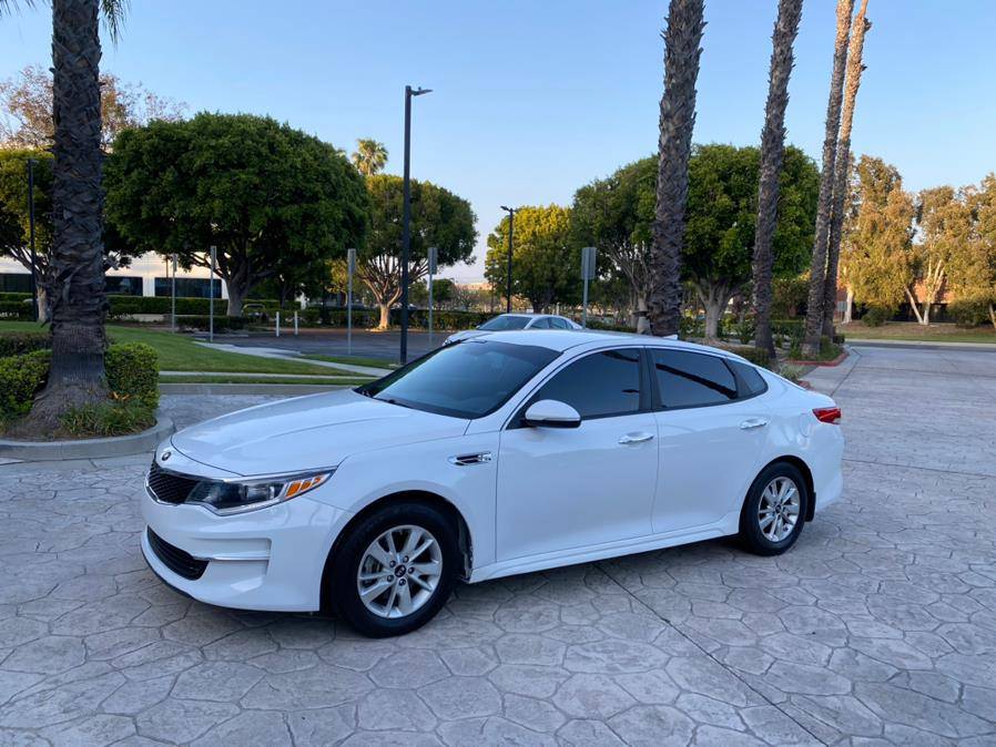2016 Kia Optima LX — Sedan — 95,040 mi — Tustin, CA
