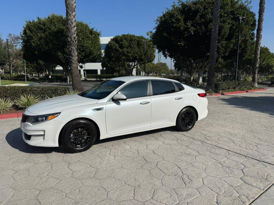2016 Kia Optima LX — Sedan — 101,333 mi — Tustin, CA
