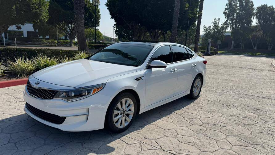 2016 Kia Optima EX — Sedan — 106,584 mi — Tustin, CA