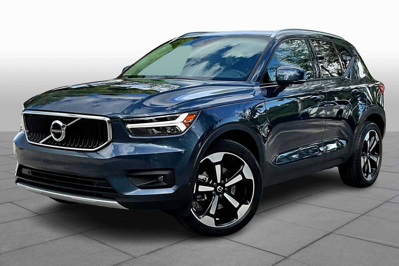 2021 Volvo XC40 Momentum — SUV — 58,651 mi — Fort Myers, FL