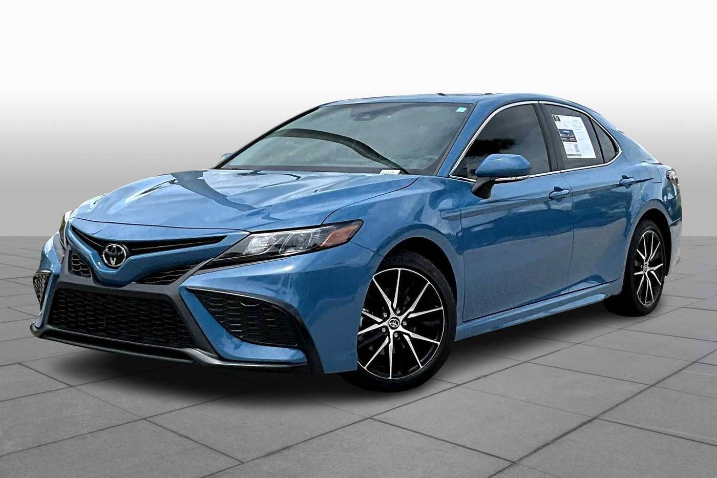 2024 Toyota Camry SE — Sedan — 2,352 mi — Fort Myers, FL